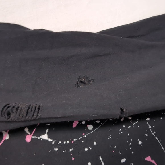 J&L Paris Black Distressed Splatter Paint Crewneck Sweatshirt Size Medium - Picture 4 of 8